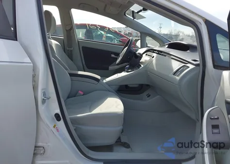 2011 Toyota Prius Two z USA, uszkodzony, nr VIN JTDKN3DU6B5365393